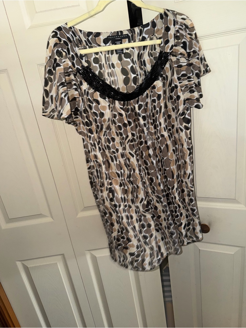 Apostrophe Neutral Dot-Print Pleated Tunic with beaded scoop neck